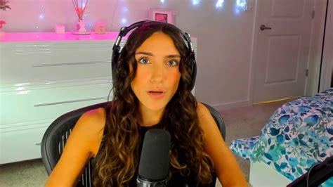 nadia cod|Call of Duty streamer Nadia denies cheating allegations after。